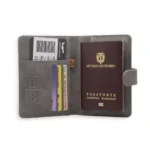 portapasaporte-3-gris-6972a2f1b8608